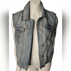 Aeropostale Denim And Crocheted Vest!